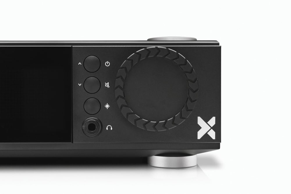 axxess forte2 streaming amplifier front